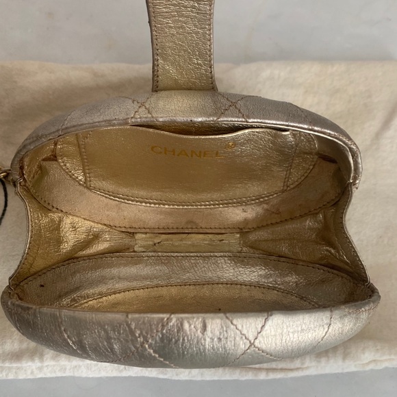 Auth Chanel Vintage Gold Leather Evening Clutch - Picture 9 of 16